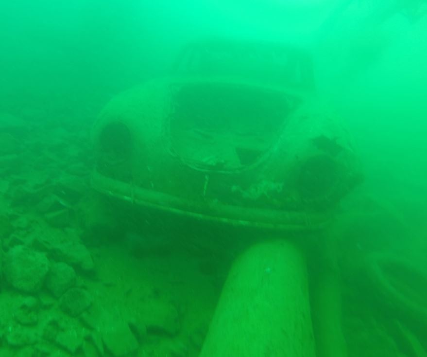 Porsche 356 Bergung auf den Grund gegangen