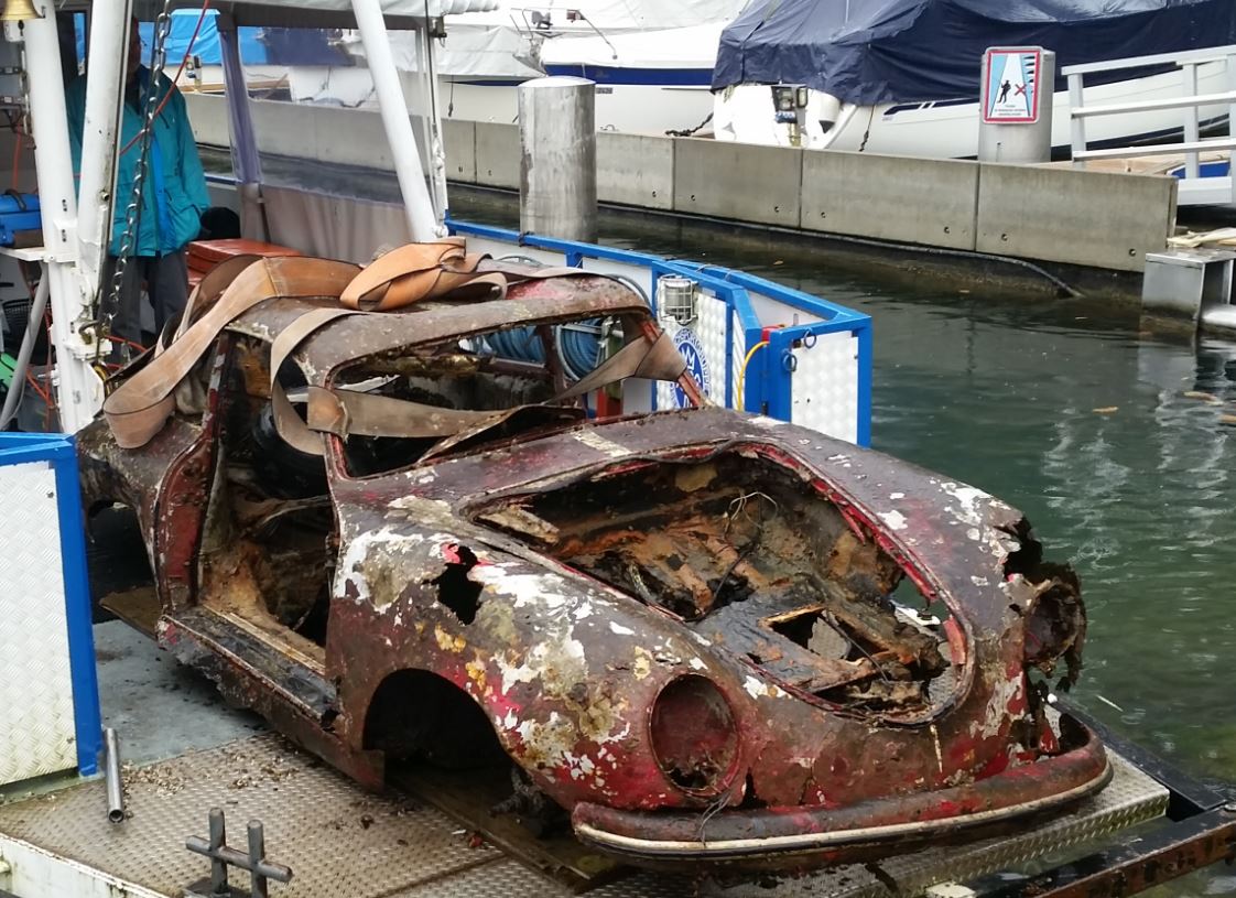 Porsche 356 Bergung Übergabe