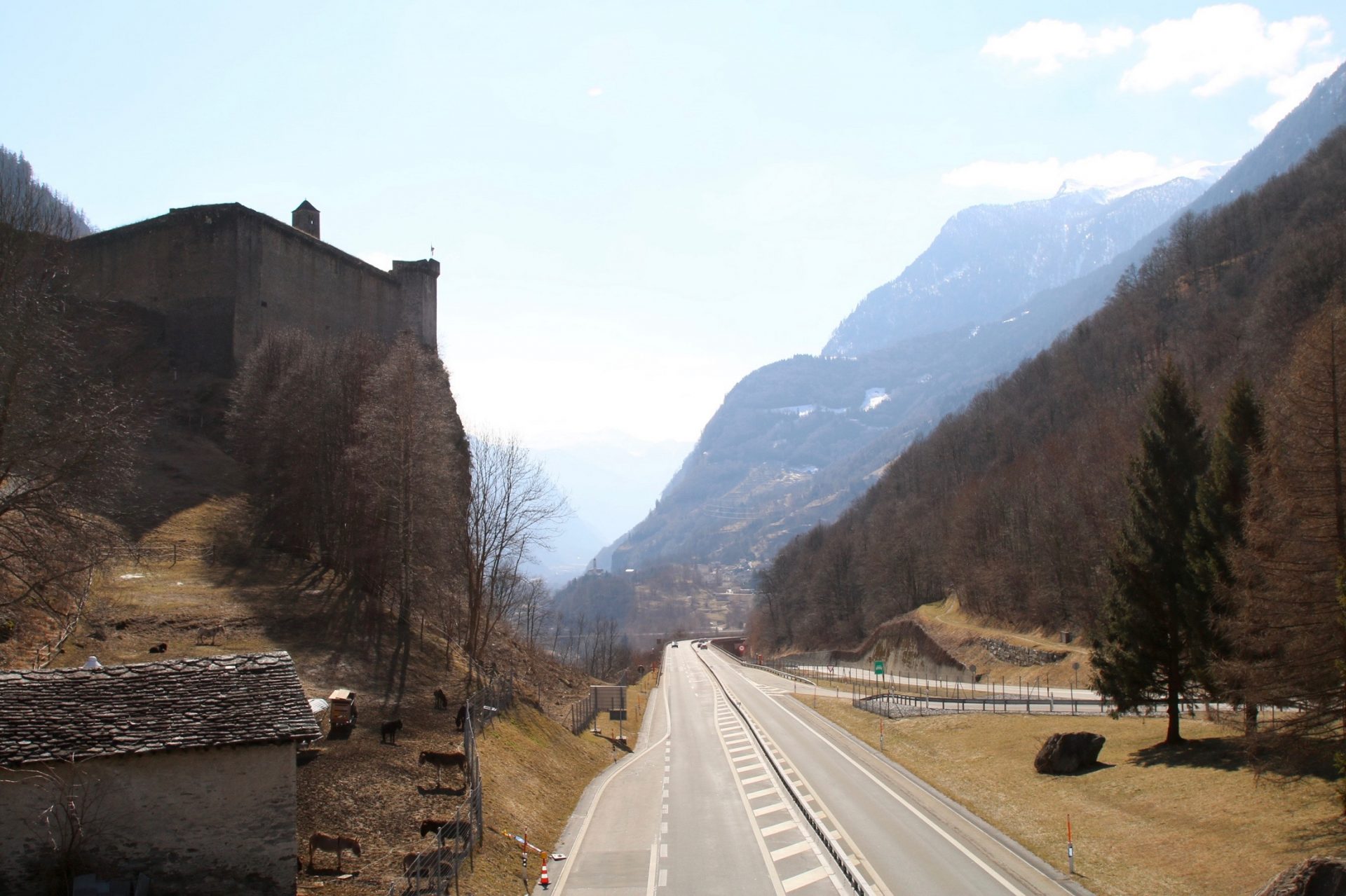 Autobahn A13 in Richtung Tessin