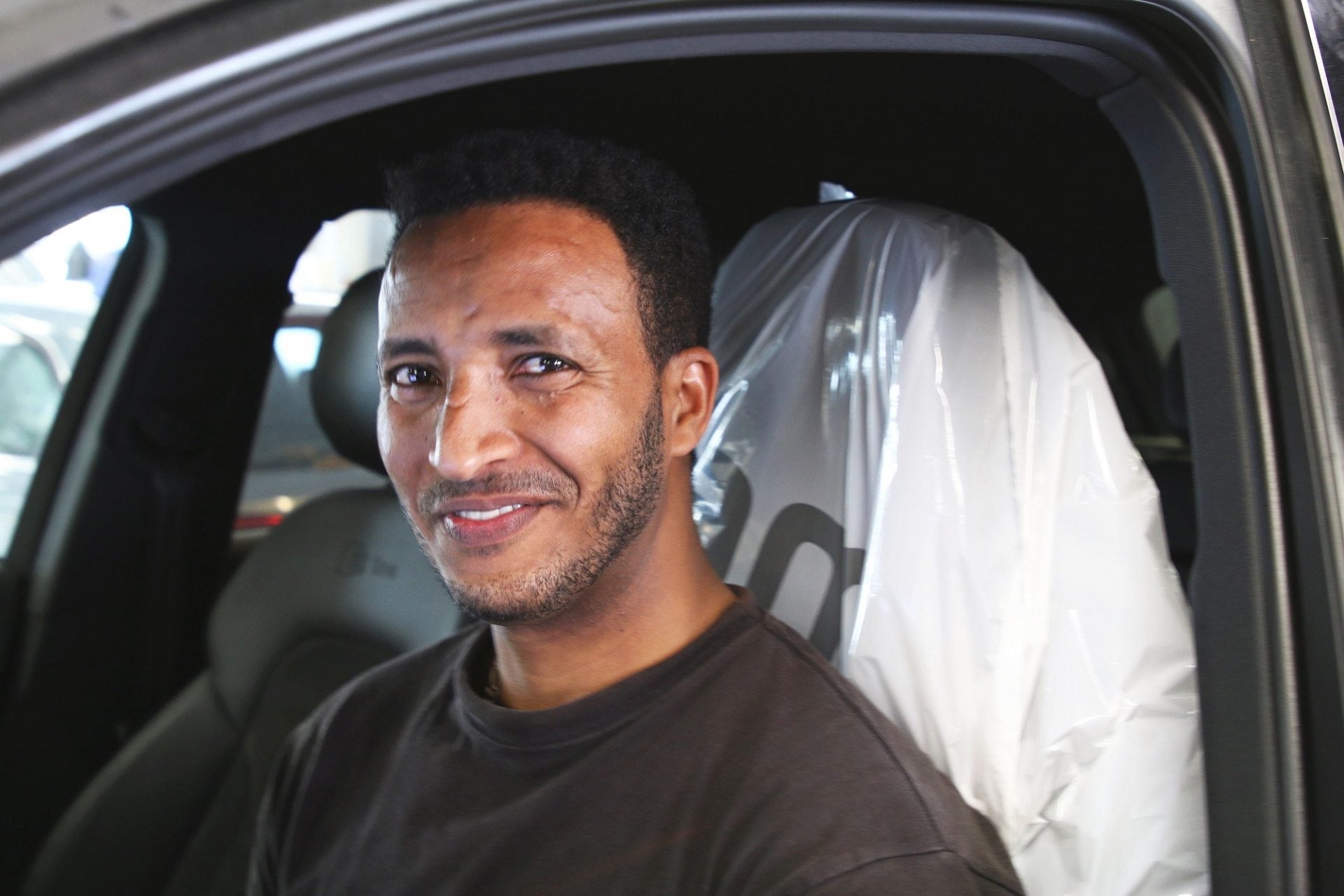 Yohannes Kinfe, assistente di manutenzione per automobili