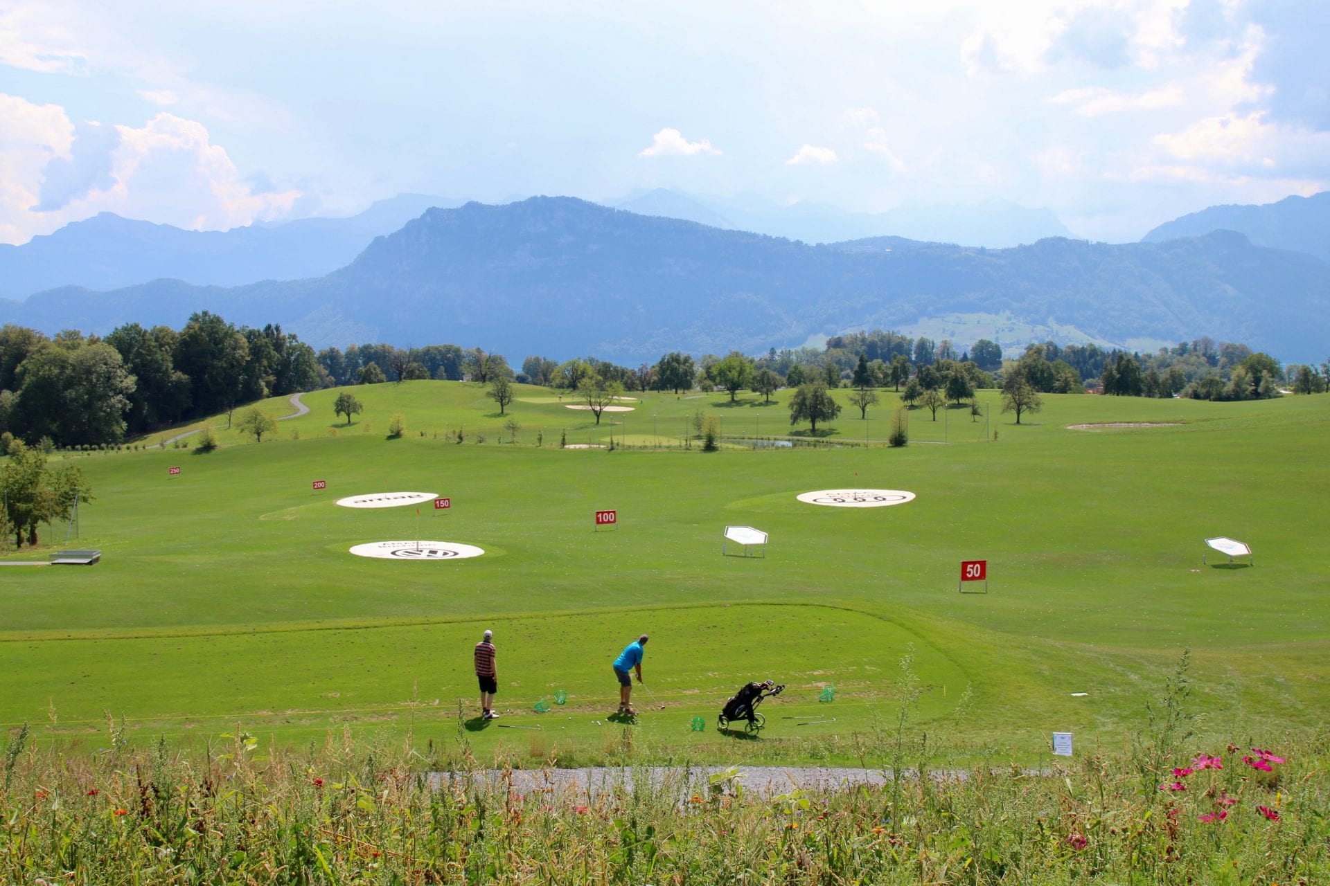 Auf rund 52 Hektaren Land wurde mit der Anlage Golf Meggen ein Naherholungsgebiet für Golf- und Naturliebhaber erschaffen.