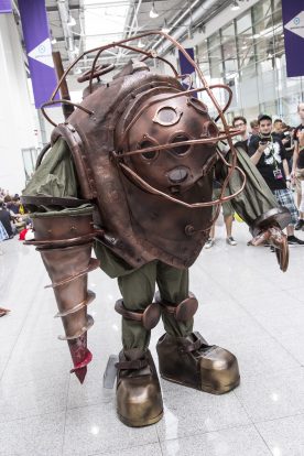 Cosplayer au gamescom 2015 (toutes les photos proviennent de la base de données d'images «Koelnmesse») 